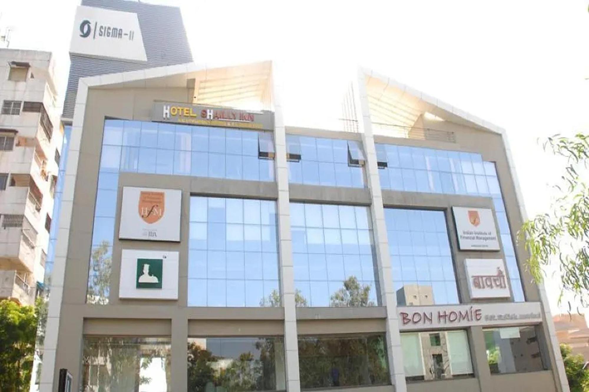 Hotel Shailly Inn Ahmedabad Esterno foto