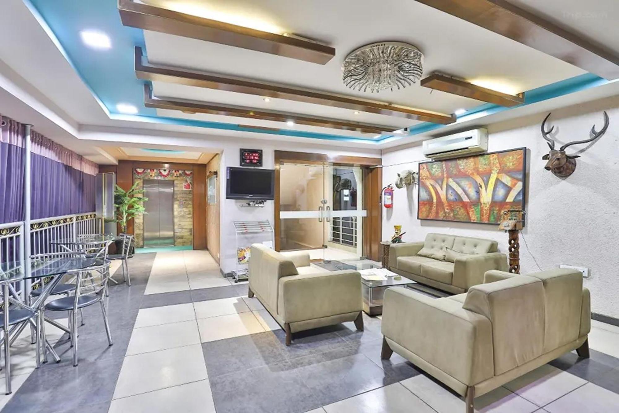 Hotel Shailly Inn Ahmedabad Esterno foto